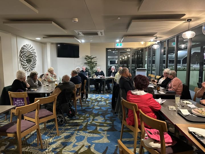 Helensvale Lions Meeting